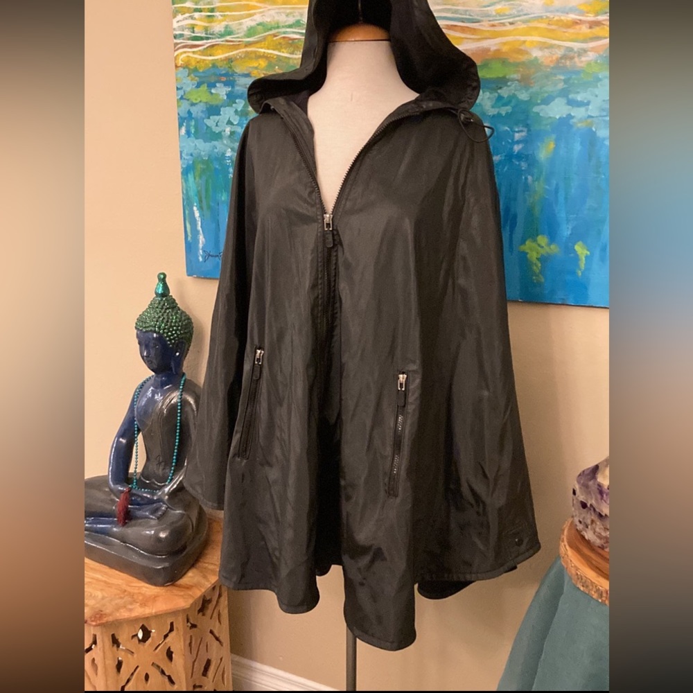 Black rain jacket raincoat poncho hooded zip pockets